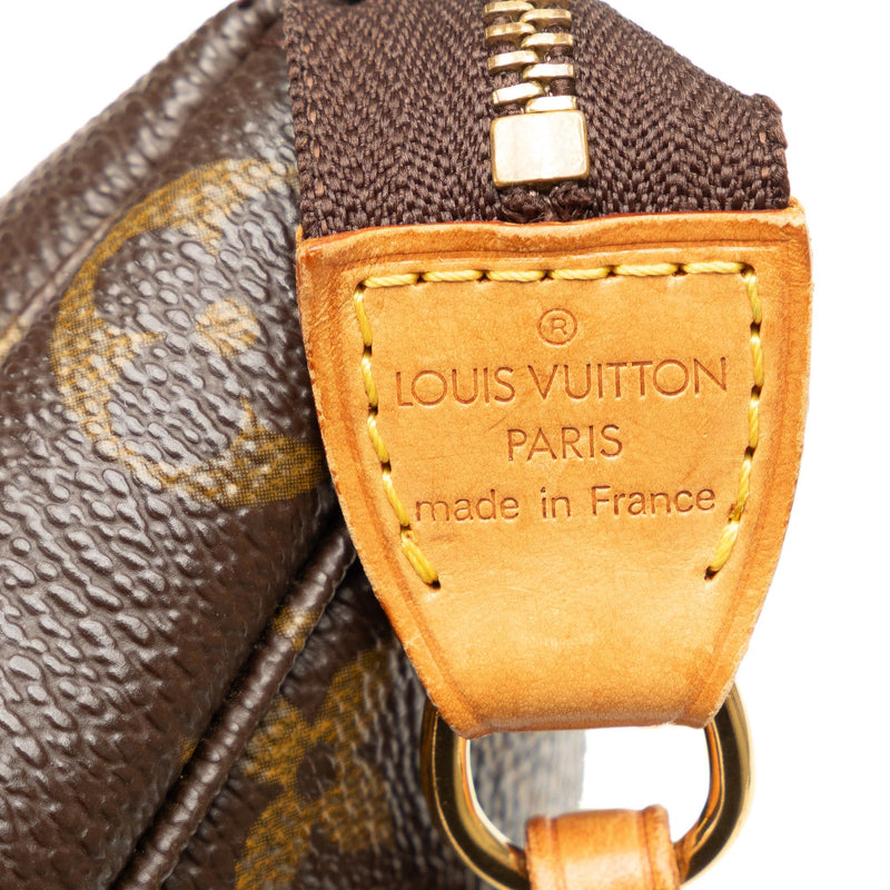 Louis Vuitton Monogram Pochette Accessoires (SHG-YvPJ9W)