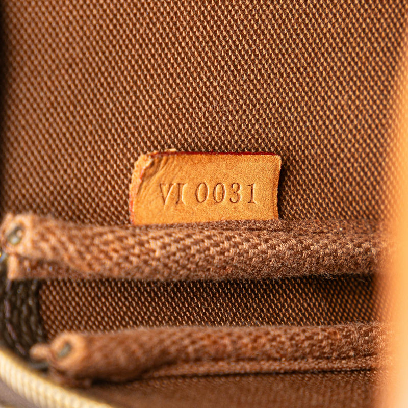 Louis Vuitton Monogram Pochette Accessoires (SHG-oqaeqL)