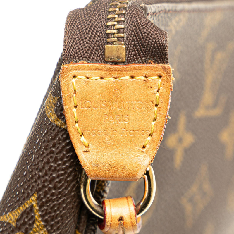 Louis Vuitton Monogram Pochette Accessoires (SHG-Sk8s7S)