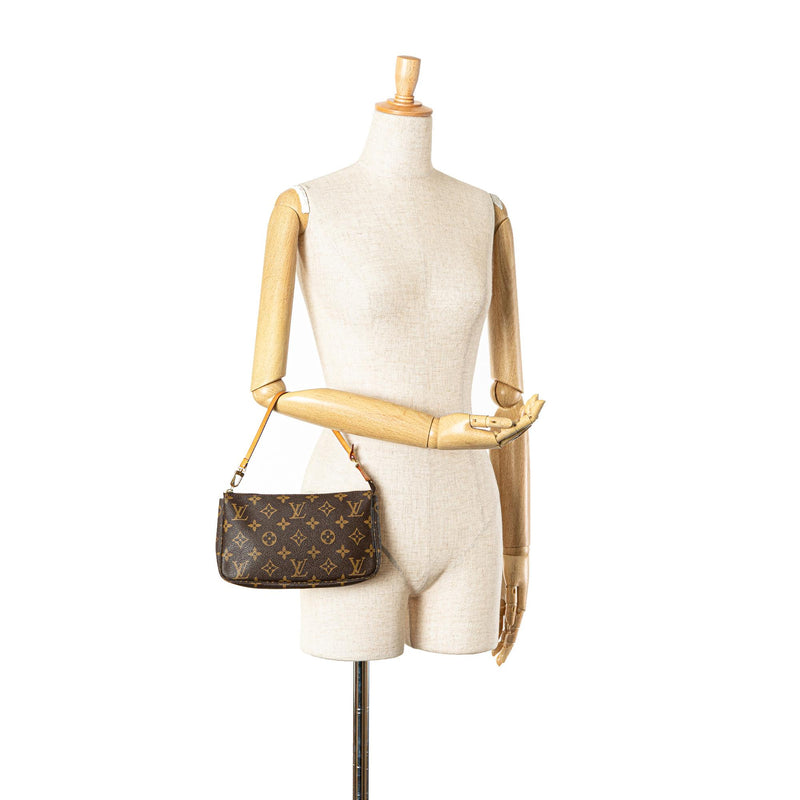 Louis Vuitton Monogram Pochette Accessoires (SHG-Sk8s7S)