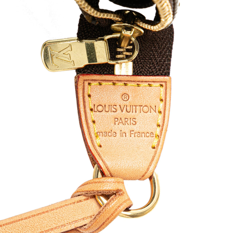 Louis Vuitton Monogram Pochette Accessoires (SHG-IuTYpc)