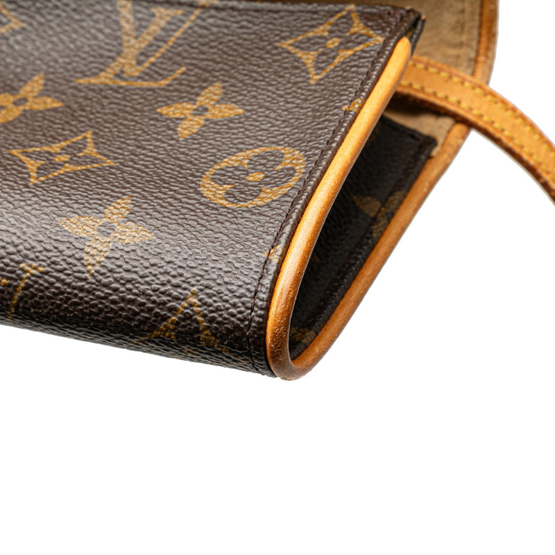 Louis Vuitton Monogram Pochette Twin PM (SHG-PXoyLH)