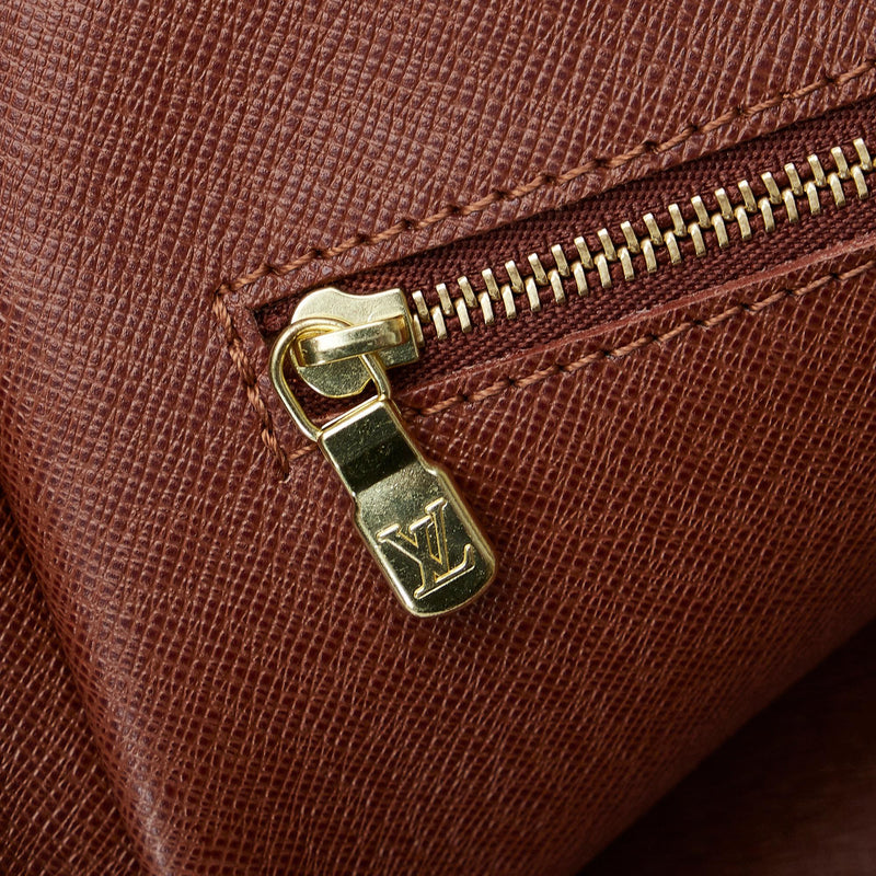 Louis Vuitton Monogram Porte Documents Voyage (SHG-TnXgZQ) – LuxeDH