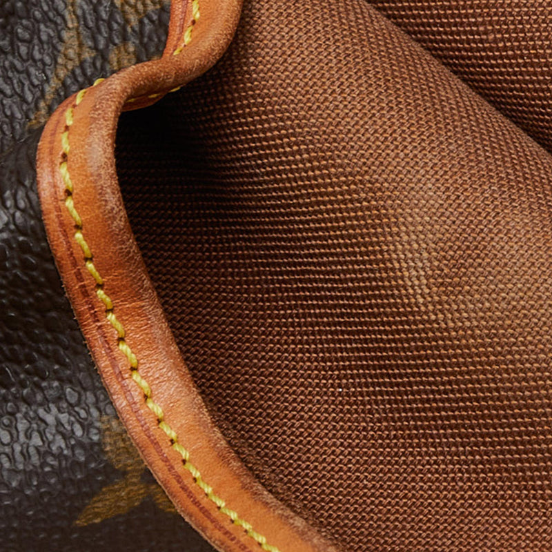 Louis Vuitton Brown Monogram Saumur 25 Leather Cloth ref.210986 - Joli  Closet