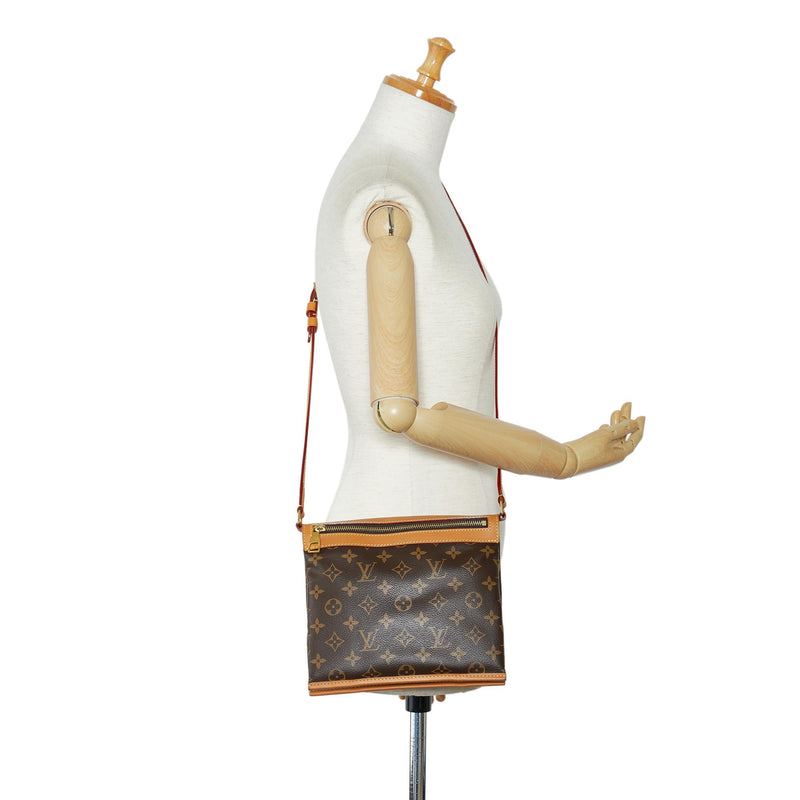 Louis Vuitton Monogram Saumur Messenger PM (SHG-9DQUr6) – LuxeDH