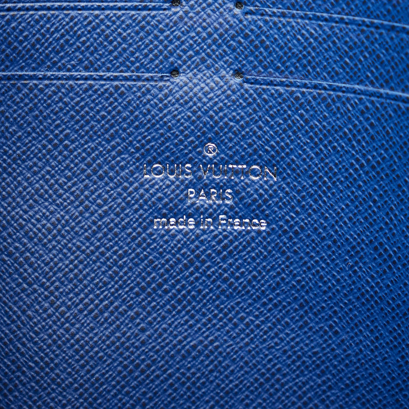 Louis Vuitton Monogram Taigarama Pochette Voyage MM (SHG-QQPlSs) – LuxeDH