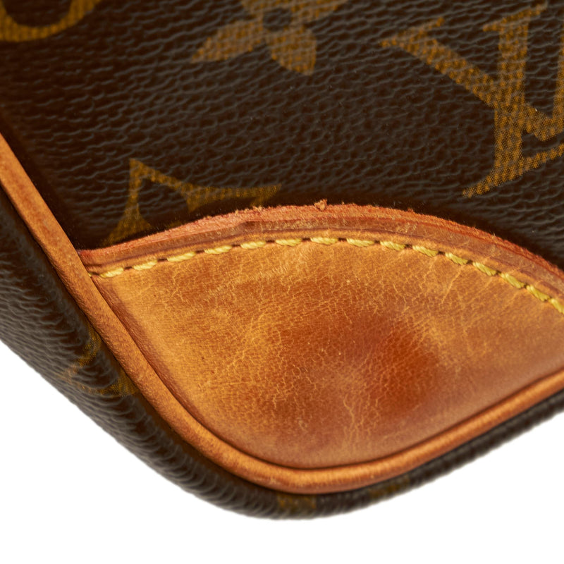 Louis Vuitton Monogram Trocadero 27 (SHG-tAfcRc) – LuxeDH