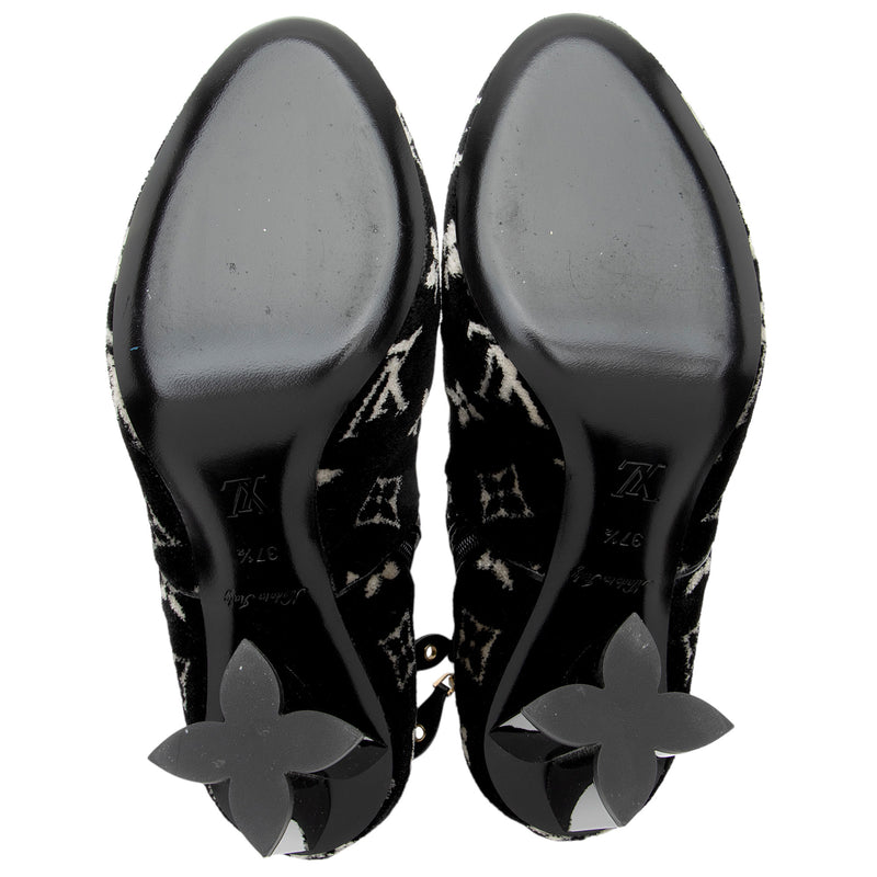 Louis Vuitton, Shoes, Louis Vuitton White Patent Leather Heel Size 75