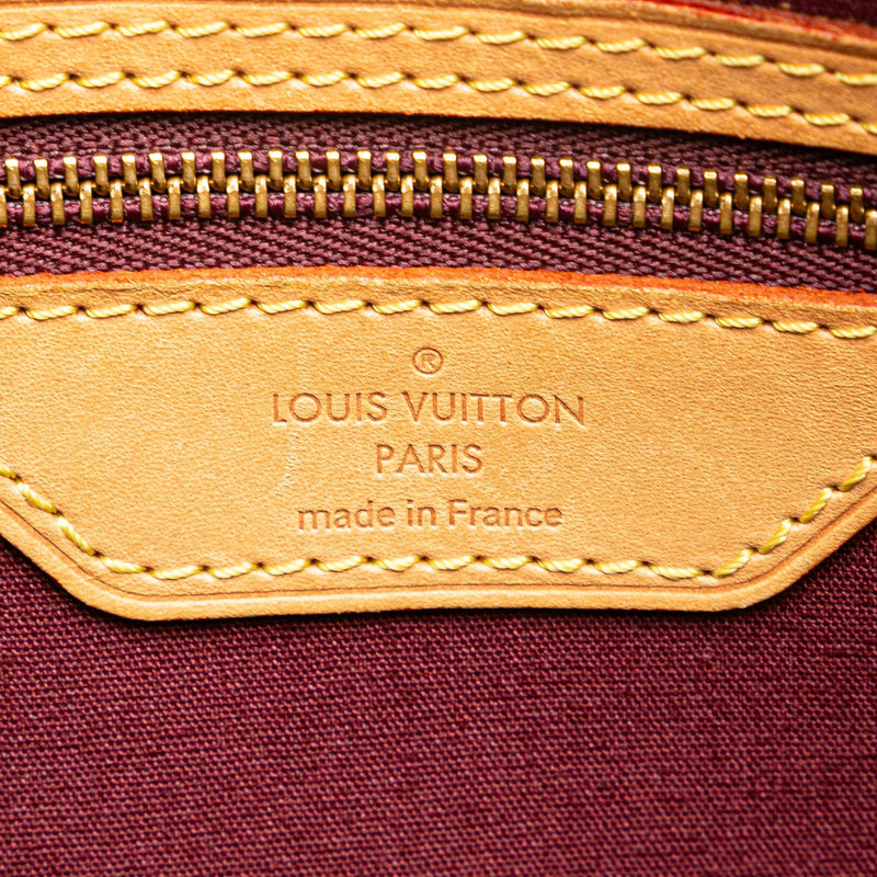 Louis Vuitton Monogram Vernis Brea MM (SHG-MrMPqW)