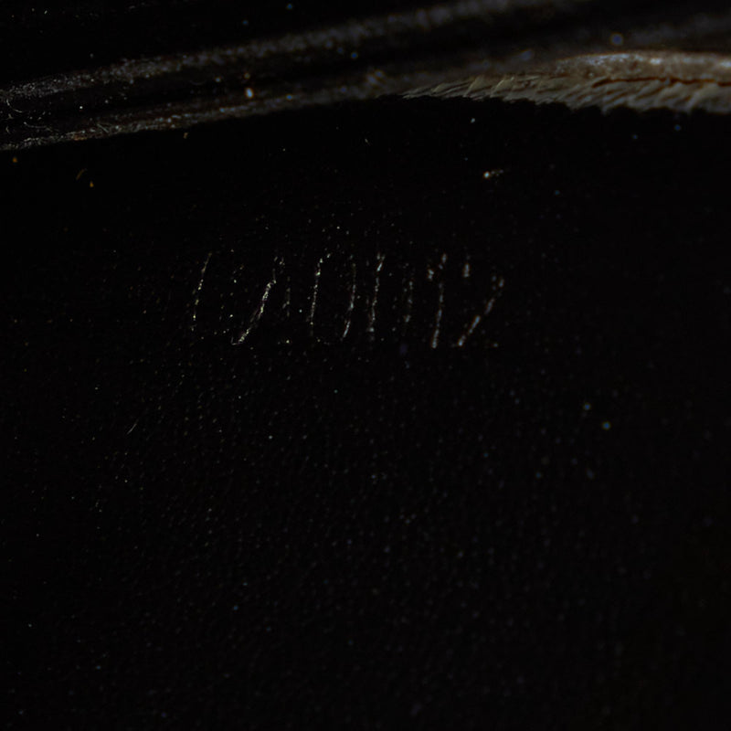 Louis Vuitton Vernis Pochette Mott (SHG-29897) – LuxeDH
