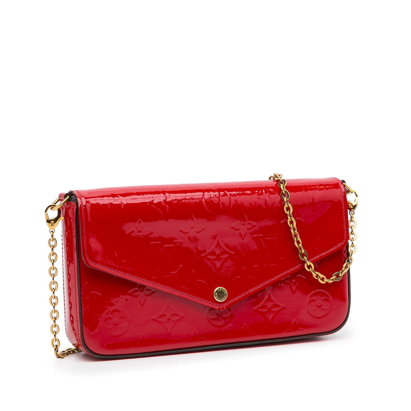 LOUIS VUITTON • FELICIE POCHETTE • $1200 . . . . . #lv #lvbag #louisvuitton  #louisvuittonbag #handbag #handbagaddict #vernis #pochette…