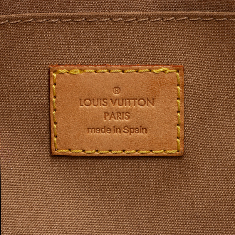 Louis Vuitton Monogram Vernis Roxbury Drive Clutch (SHF-19094) – LuxeDH
