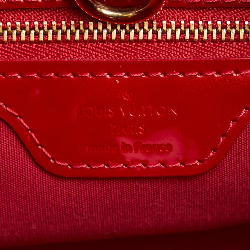 Louis Vuitton Monogram Vernis Wilshire PM (SHG-f7I76y) – LuxeDH