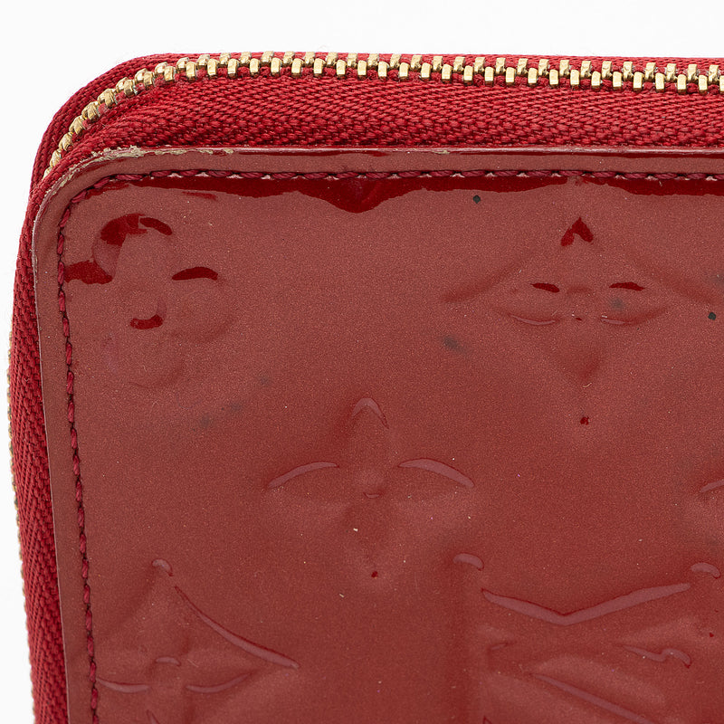 Louis Vuitton Monogram Vernis Zippy Coin Wallet (SHF-w6374d)