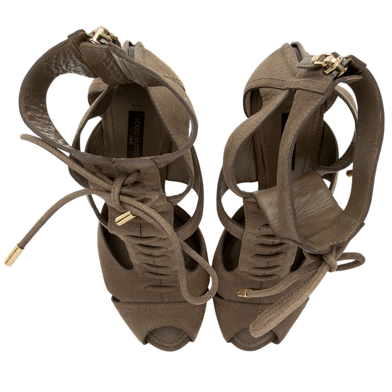 Louis Vuitton Suede Gladiator Sandals - Size 6 / 36 (SHF-RU2g0h)