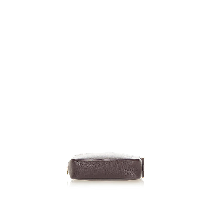 Louis Vuitton Taiga Kaluga Clutch Bag (SHG-28945) – LuxeDH