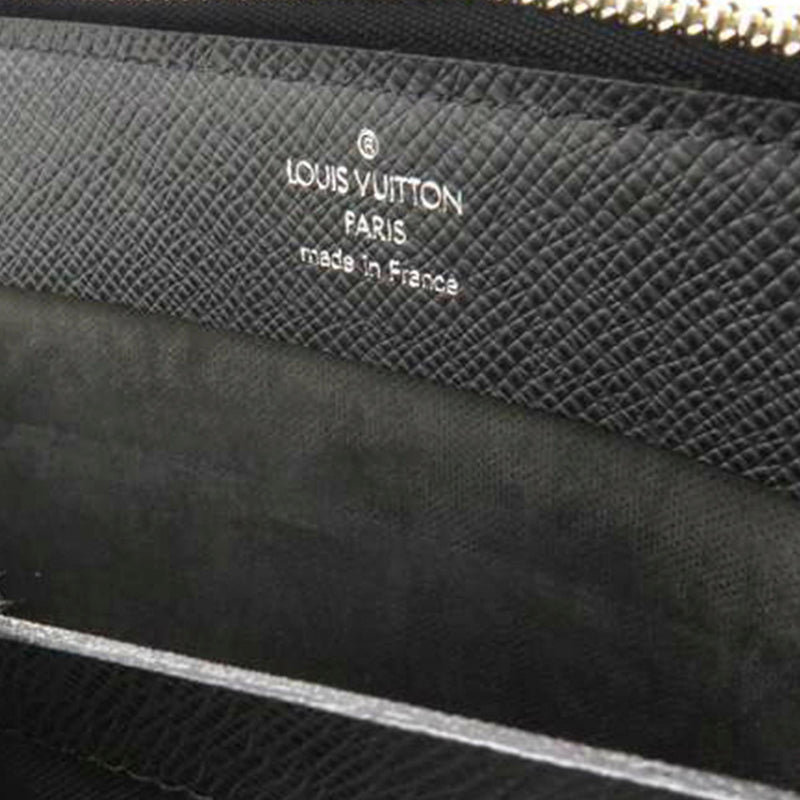 Louis Vuitton Taiga Pochette Voyage MM - Black Portfolios