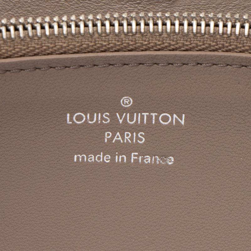 Louis Vuitton Taurillon Capucines Wallet (SHF-DDZAYp)