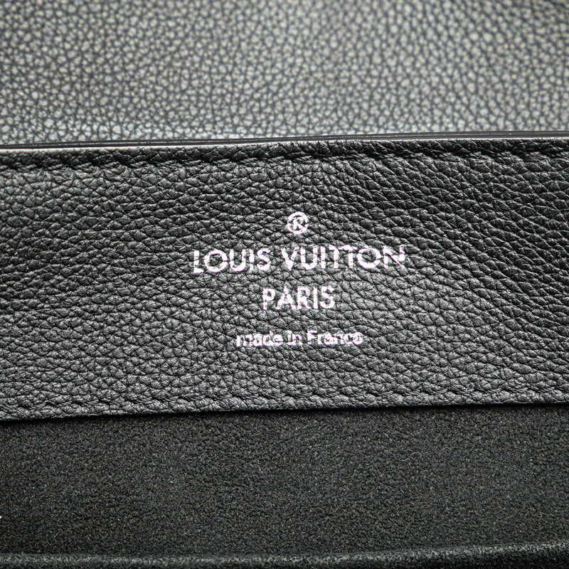 Louis Vuitton Taurillon Lockme Backpack (SHG-AapwZT)