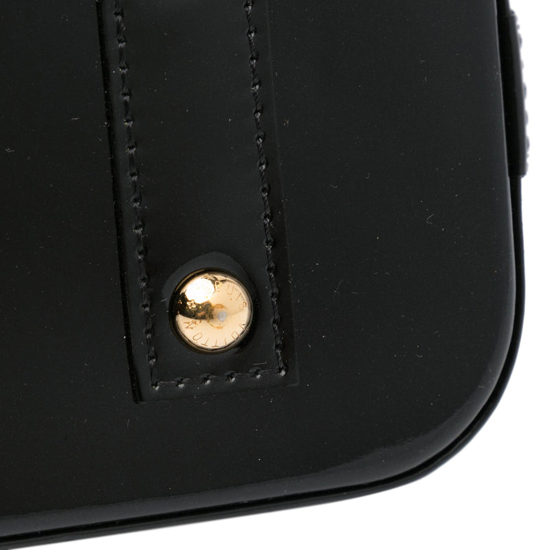Louis Vuitton Vernis Alma Sticker BB with Strap (SHG-TNjZs0) – LuxeDH