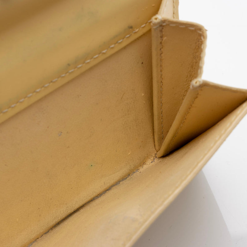 Louis Vuitton Vintage Epi Leather Trifold Wallet (SHF-23581) – LuxeDH