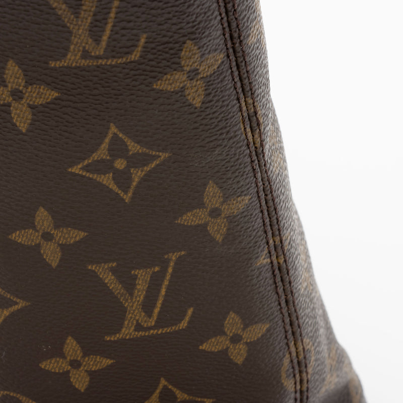 Louis Vuitton Vintage Monogram Canvas Luco Tote (SHF-OIJkgx)