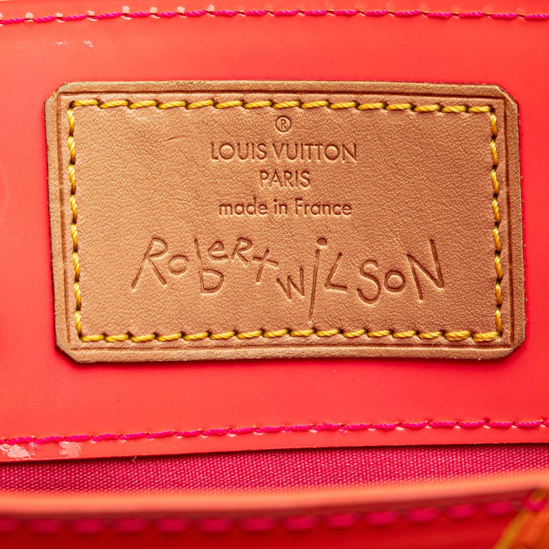 Louis Vuitton x Robert Wilson Monogram Vernis Fluo Reade PM (SHG-Gj9gA7)