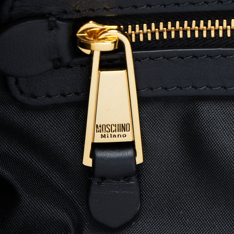 Moschino Leather Logo Belt Bag (SHF-ZVOthk)