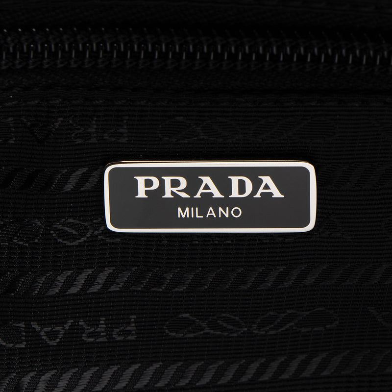 Prada Re-Nylon Cosmetic Pouch (SHF-RzvEwA)