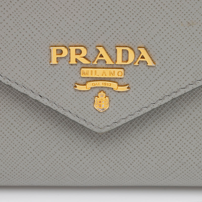 dream&love: Prada Wallet on Chain Review