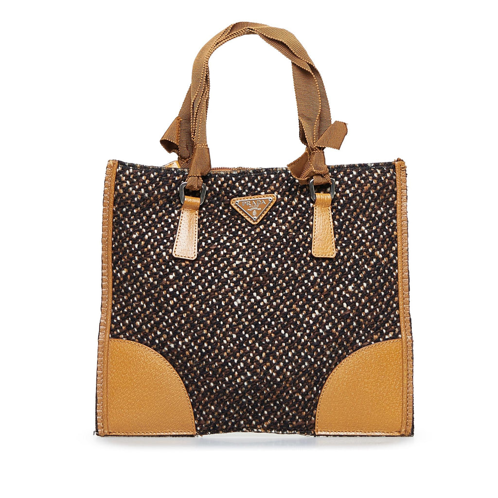 Thoughts on Prada leather shoulder bag? : r/handbags