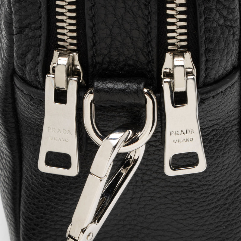 Prada Vitello Daino Double Zip Camera Bag (SHF-HrhHCy)