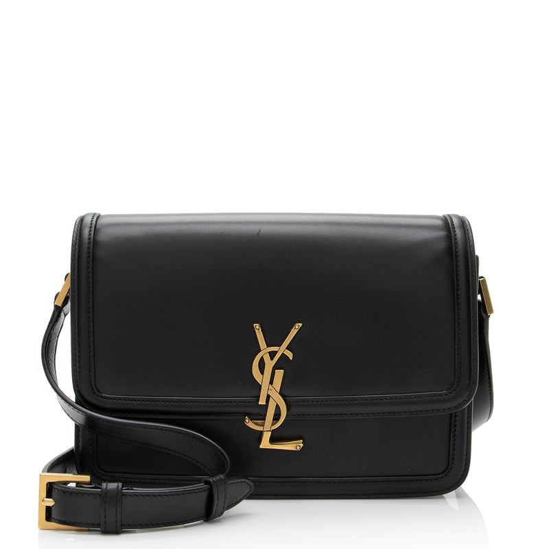 Saint Laurent YSL Monogrammed Shoulder Bag en Black