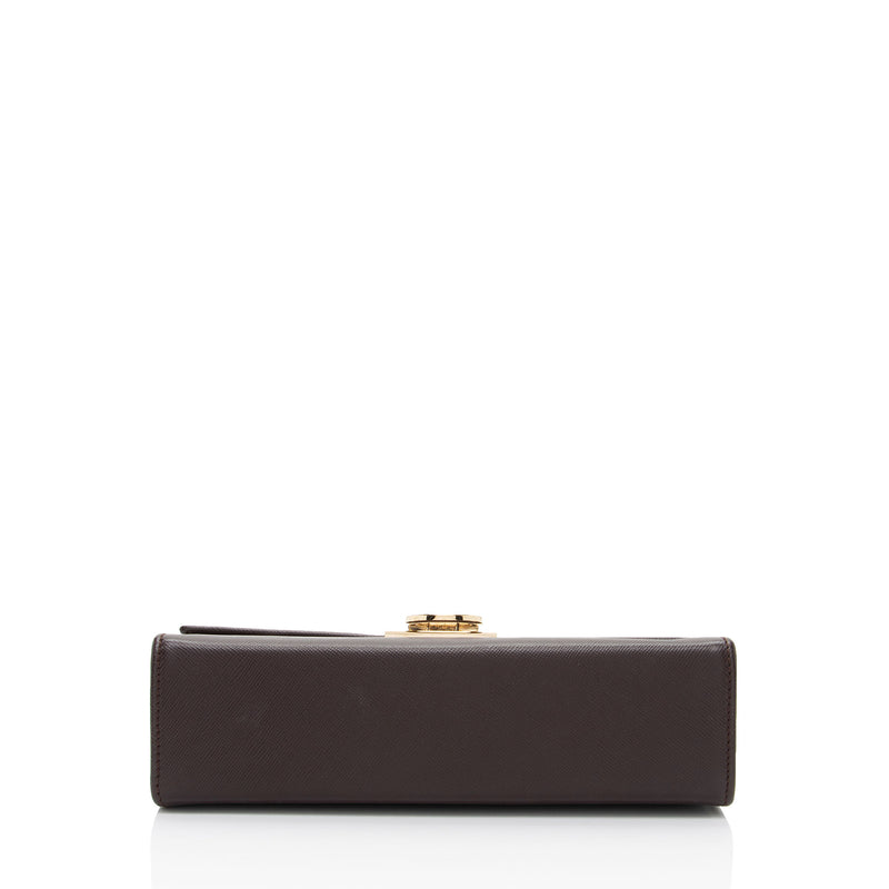 Salvatore Ferragamo Calfskin Gancini Wallet on Chain (SHF-lKM4sE)