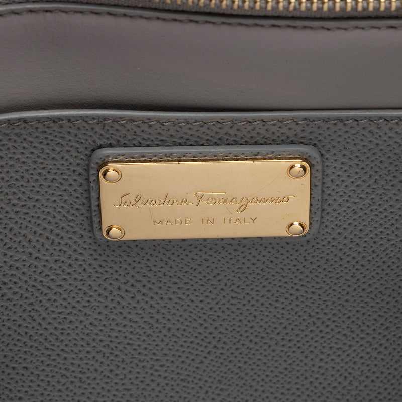 Salvatore Ferragamo Vara Carrie Medium Top Handle (SHF-wjGI4d)