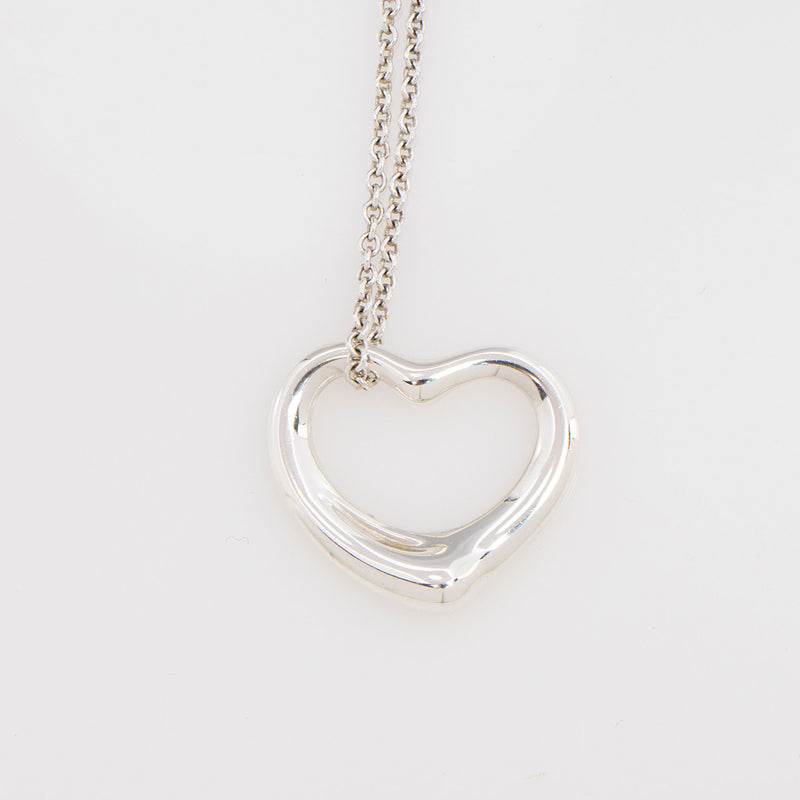 Tiffany & Co. Elsa Peretti Sterling Silver Open Heart 22mm Necklace (SHF-UcRYFA)