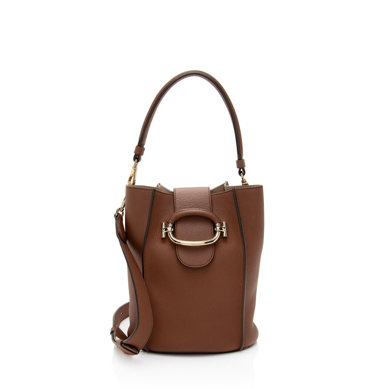 Tod’s Pebbled Leather T-Ring Small Bucket Bag (SHF-OnLU3y)