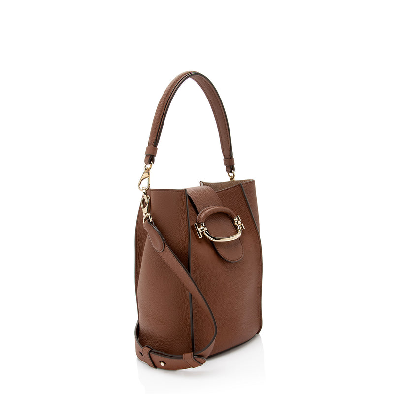 Tod’s Pebbled Leather T-Ring Small Bucket Bag (SHF-OnLU3y)