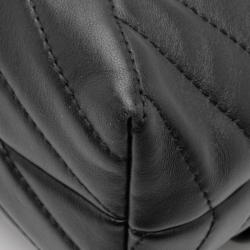 Tory Burch Chevron Leather Kira Small Convertible Shoulder Bag (SHF-Q5 –  LuxeDH