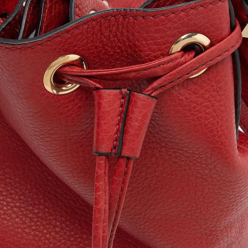 Valentino Grained Calfskin Rockstud Small Bucket Bag (SHF-nQUApl)