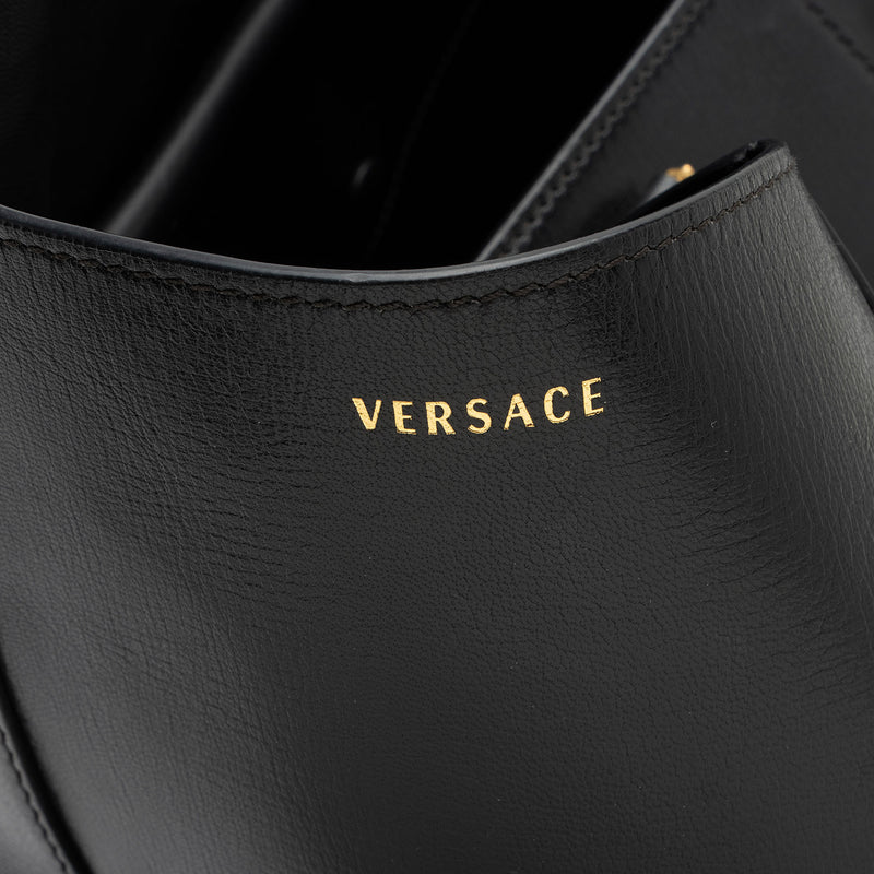 Versace Calfskin Medallion Tribute Tote (SHF-WYlxZ1)