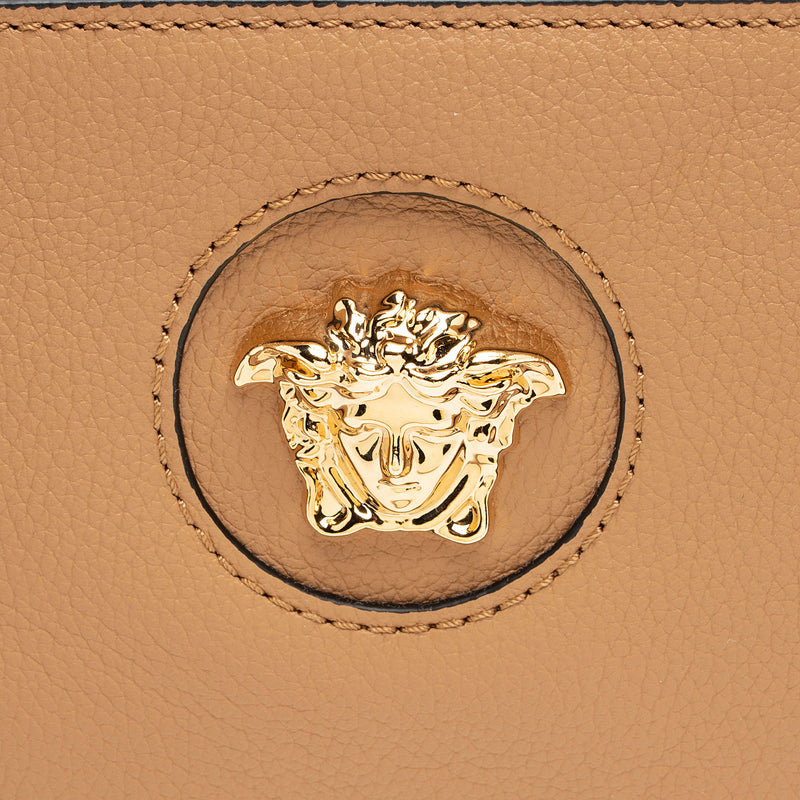 Versace Calfskin Medusa Wristlet (SHF-bNV7kw)