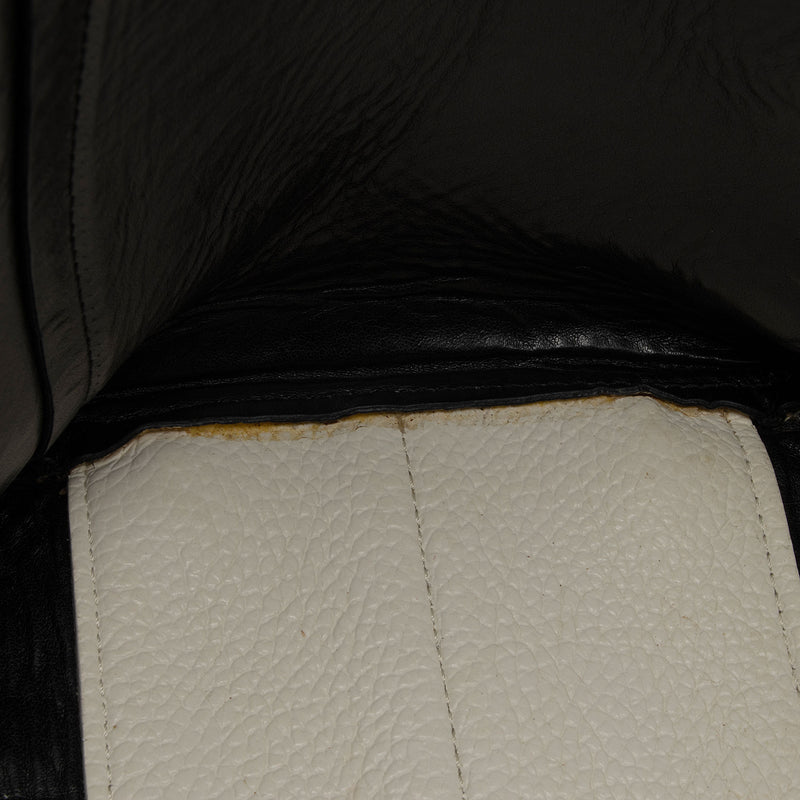 Versace Leather Medusa Charm Tote (SHF-opkLtR)