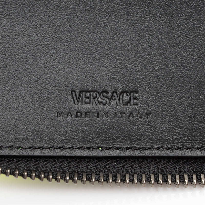 Versace Rubberized Calfskin Medusa Zip Bi-Fold Wallet (SHF-j7XkMO)