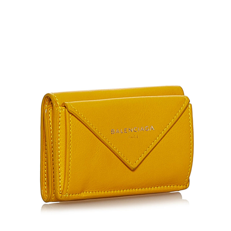 Forbedring nuance fattige Balenciaga Papier Leather Compact Wallet (SHG-28938) – LuxeDH