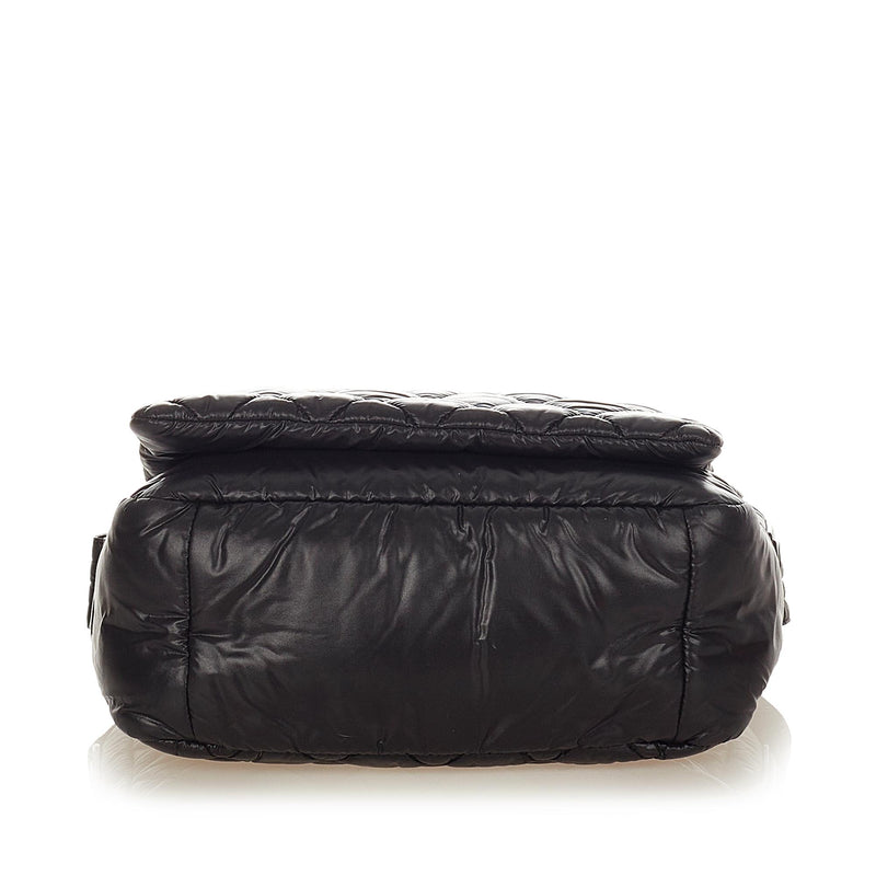 Chanel Coco Cocoon Crossbody Bag (SHG-26770) – LuxeDH