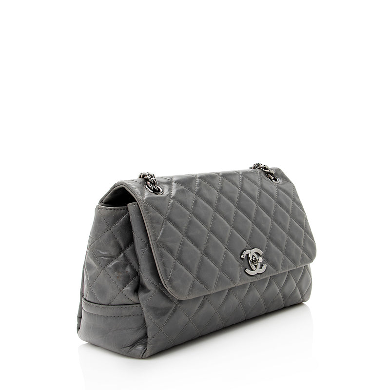 Sold at Auction: Chanel Black Calfskin CC Glint Accordion Flap Bag