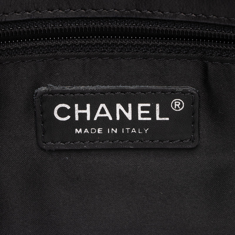 Chanel Patent Leather Tweed Petals Camellia Jumbo Single Flap Bag (SHF-ogJ8Wu)
