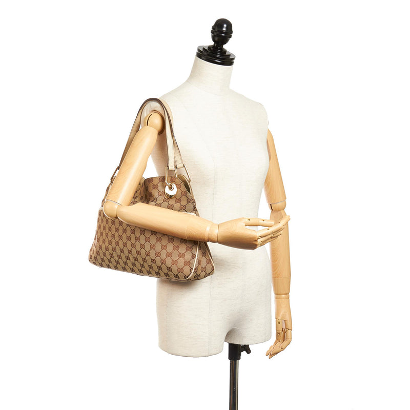 Gucci GG Canvas Eclipse Shoulder Bag (SHG-26946)