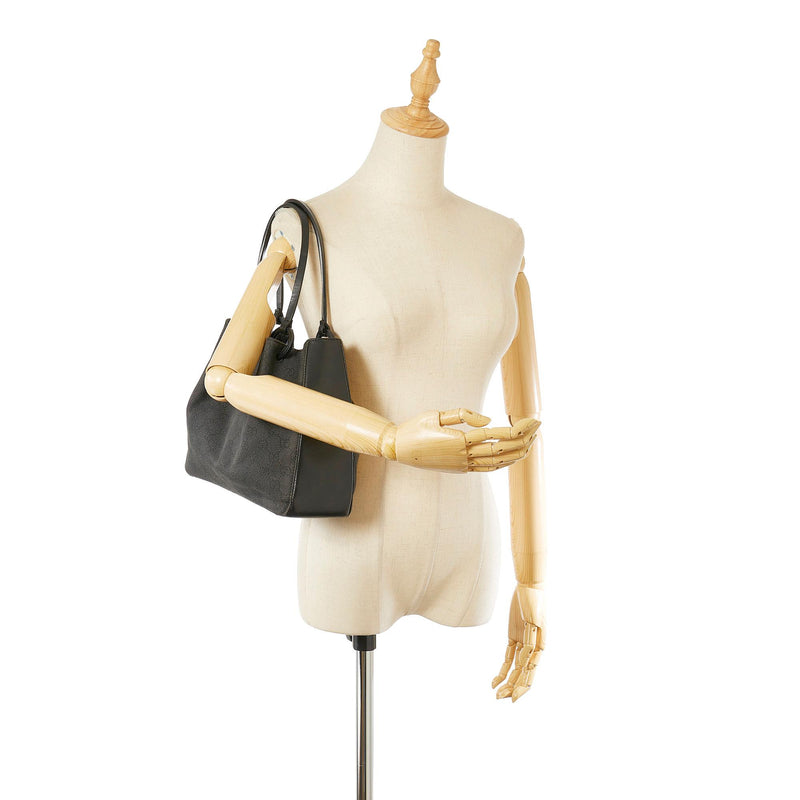 Gucci GG Canvas Tote Bag (SHG-21705) – LuxeDH